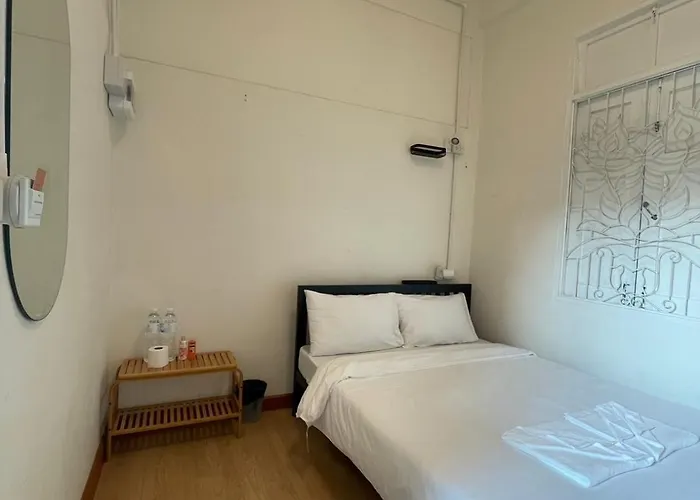 The Open House Cafe And Hostel Bangkok